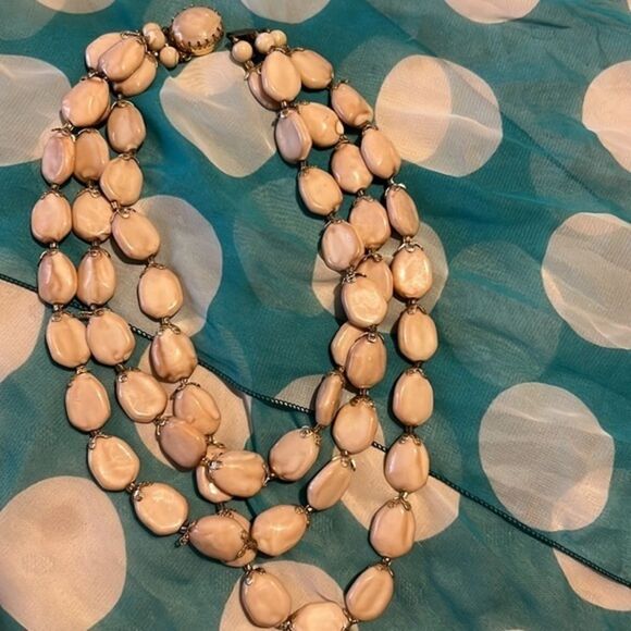 Vintage Stone Three Strand Necklace - Picture 6 of 7